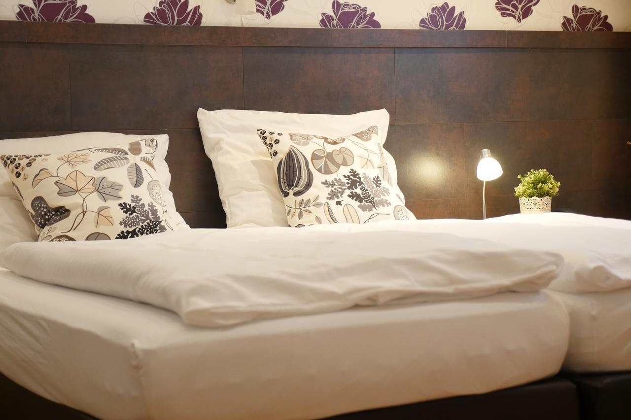 Hotel Refrather Hof Bergisch Gladbach Esterno foto