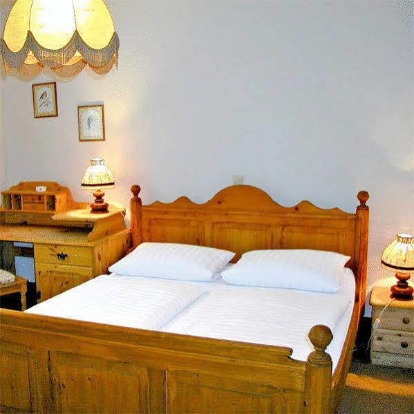 Hotel Refrather Hof Bergisch Gladbach Esterno foto